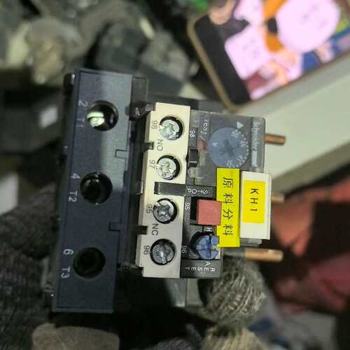 施耐德热过载继电器 型号：LRD3357C 拆机、功能正常，--议价商品
