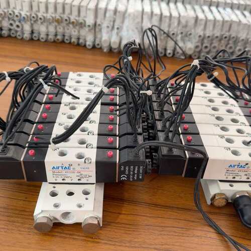 亚德客电磁阀4V12006BI，4V130C06BI--议价商品