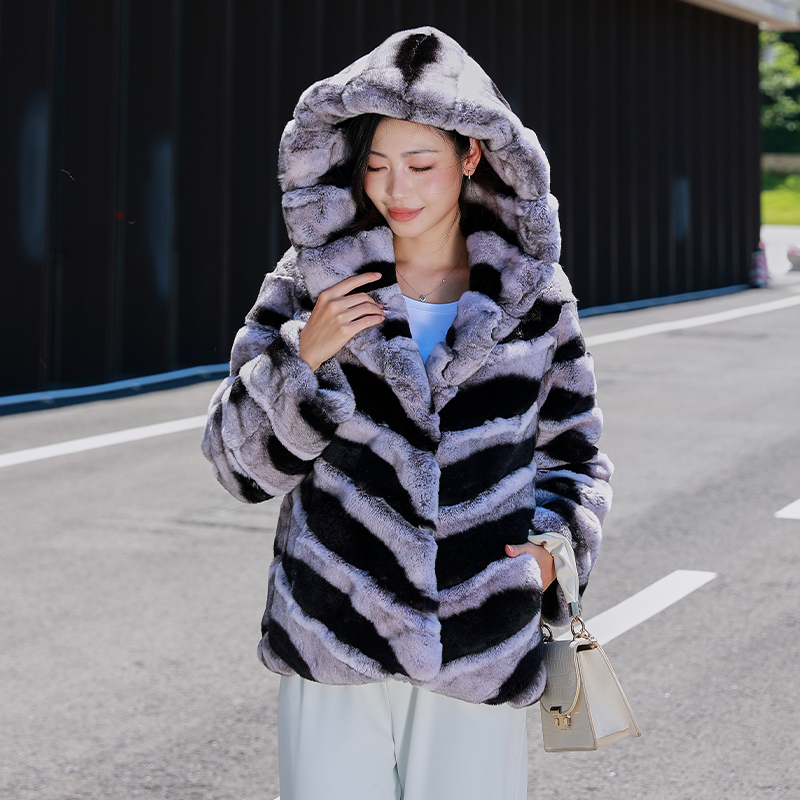 2025冬季时尚新款龙猫色皮草外套