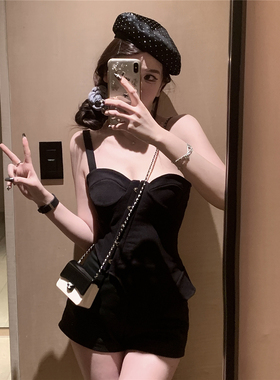 KKK STUDIO 0220 00:00 黑色吊带上衣女夏季新款性感辣妹