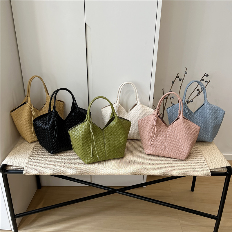 小脏柜 2026新款韩系小众菜篮子手提包编织包时尚百搭斜挎水桶包