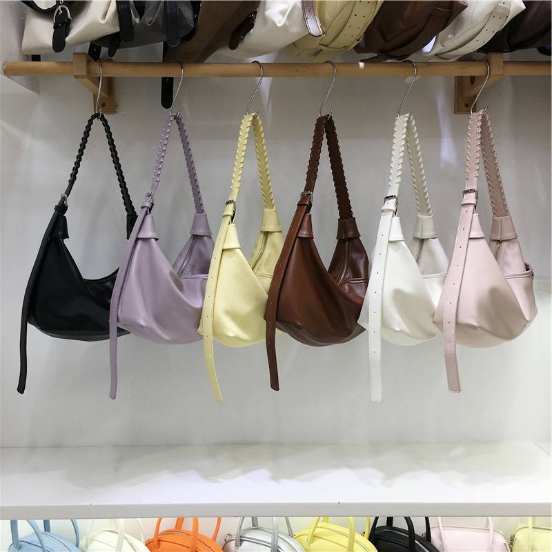 小脏柜 2026新款韩版小众设计软皮麻花编织饺子包休闲单肩斜挎包