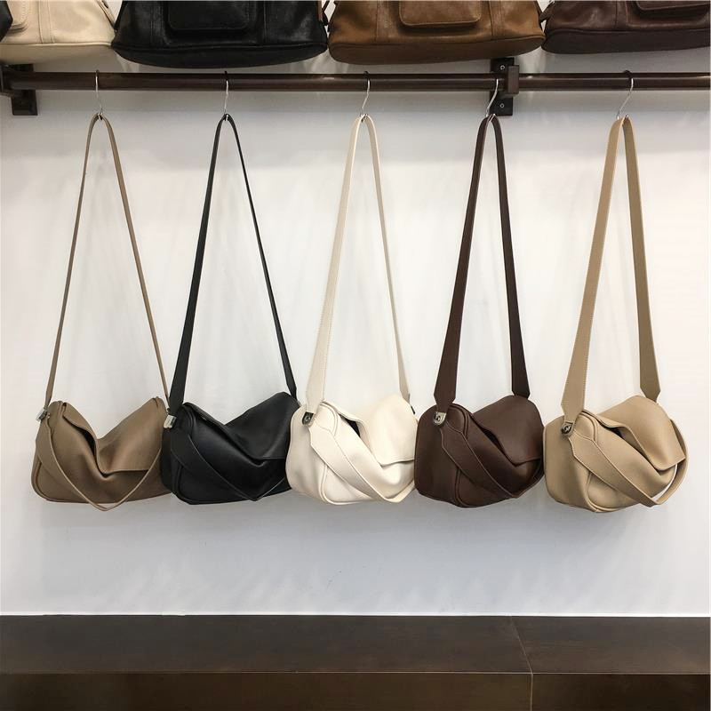 小脏柜 2026新款小众简约纯色质感手提元宝枕头包单肩斜挎小方包,箱包皮具/热销女包/男包,通用款女包,淘宝优惠券,粉丝福利购,淘宝优惠卷