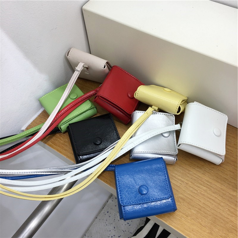 小脏柜 韩系ins简约风夏季时髦挂脖包搭配迷你可爱口红零钱小方包
