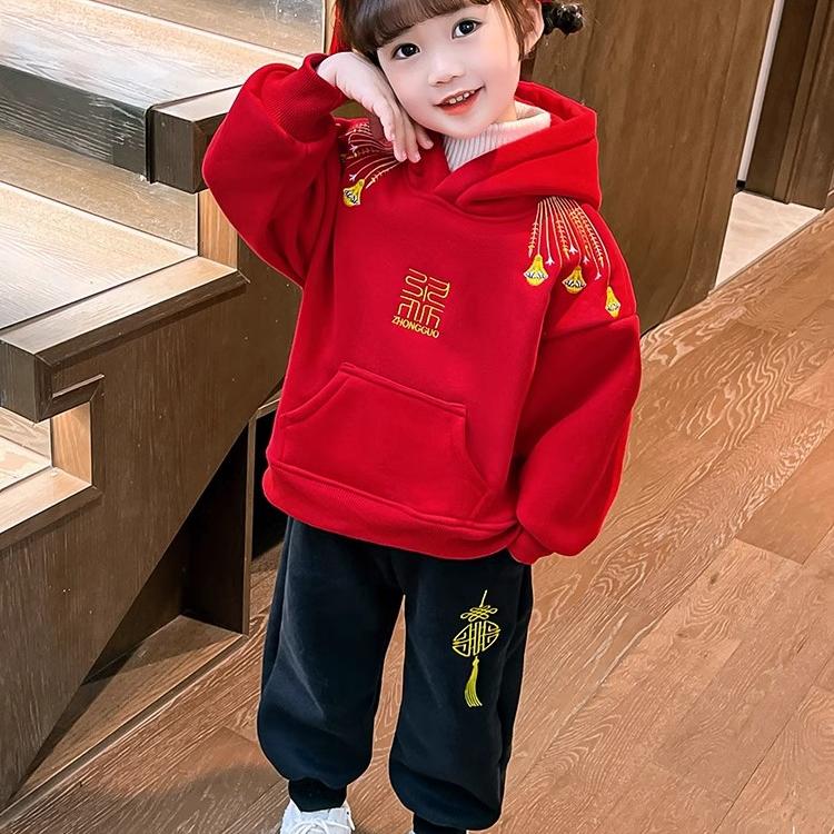 女童加绒秋冬套装2024新款卫衣儿童一体绒拜年服冬幼儿园表演服装