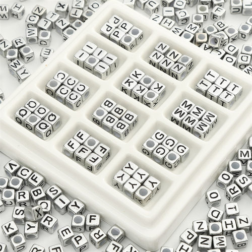 亚克力英文6x6mm方形单字母珠散珠手工DIY手机链串珠装饰品小