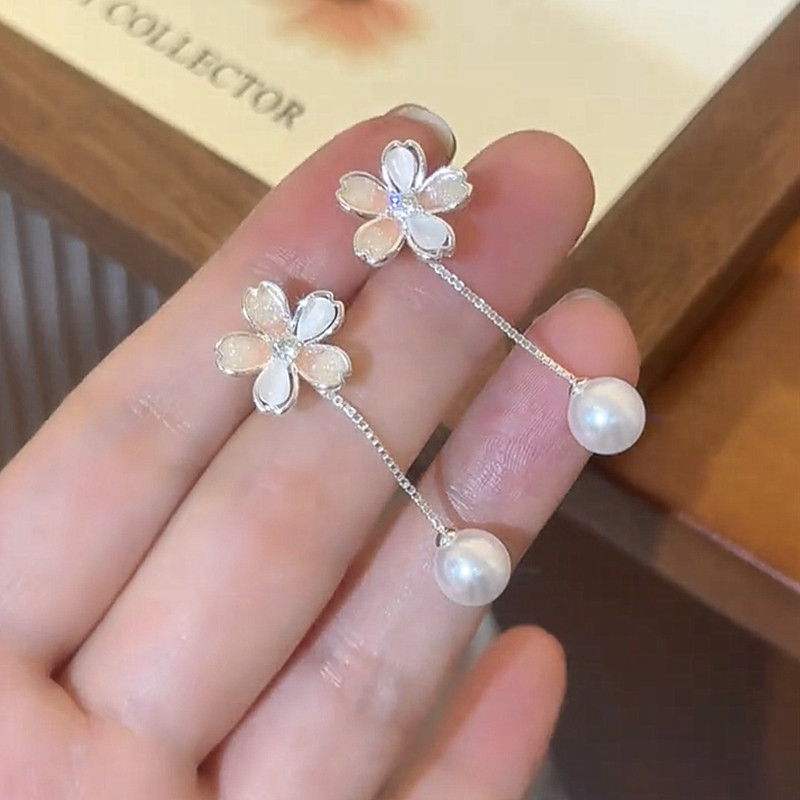 精致清爽冰透耳环一款两戴花朵