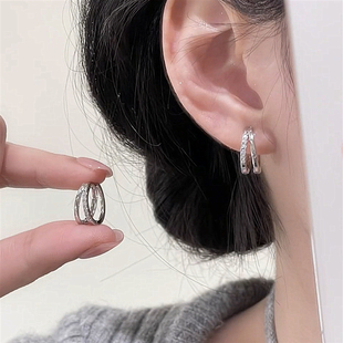 S925银针耳饰经典 百搭银色素圈耳扣简约耳环精致气质小巧耳钉耳扣