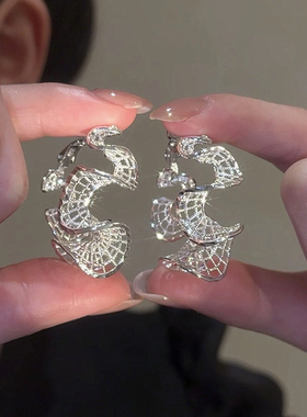 新款气质法式镂空波浪不规则S925银针个性夸张耳环小众高级感耳饰