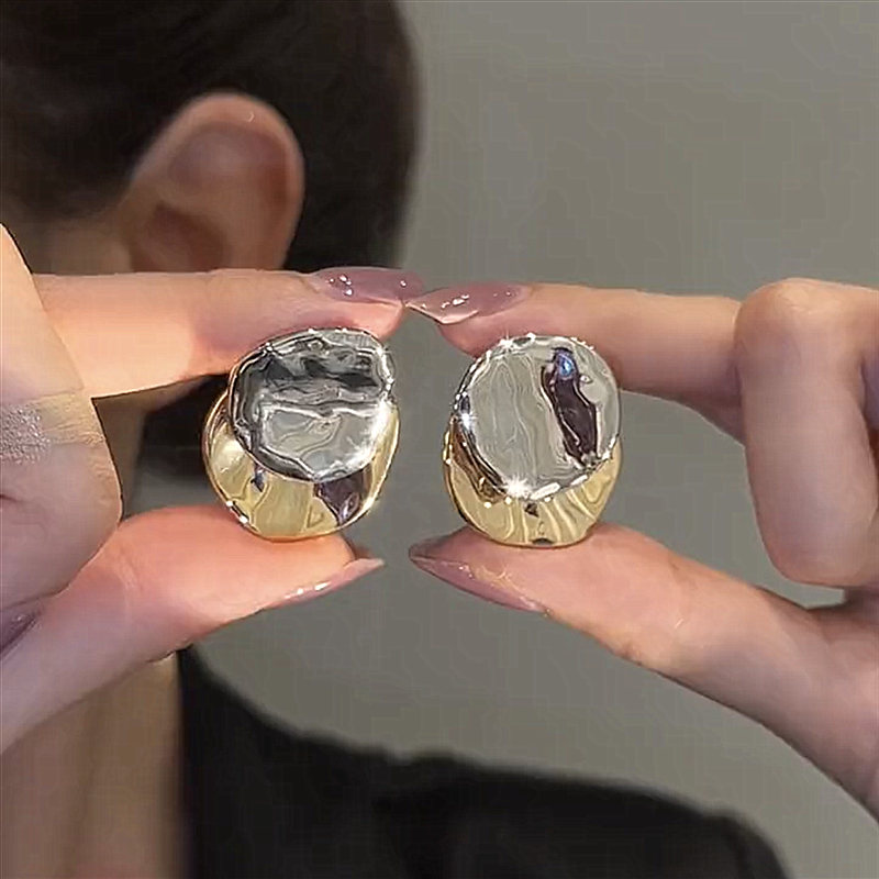 2023高级感不规则金属圆片耳环