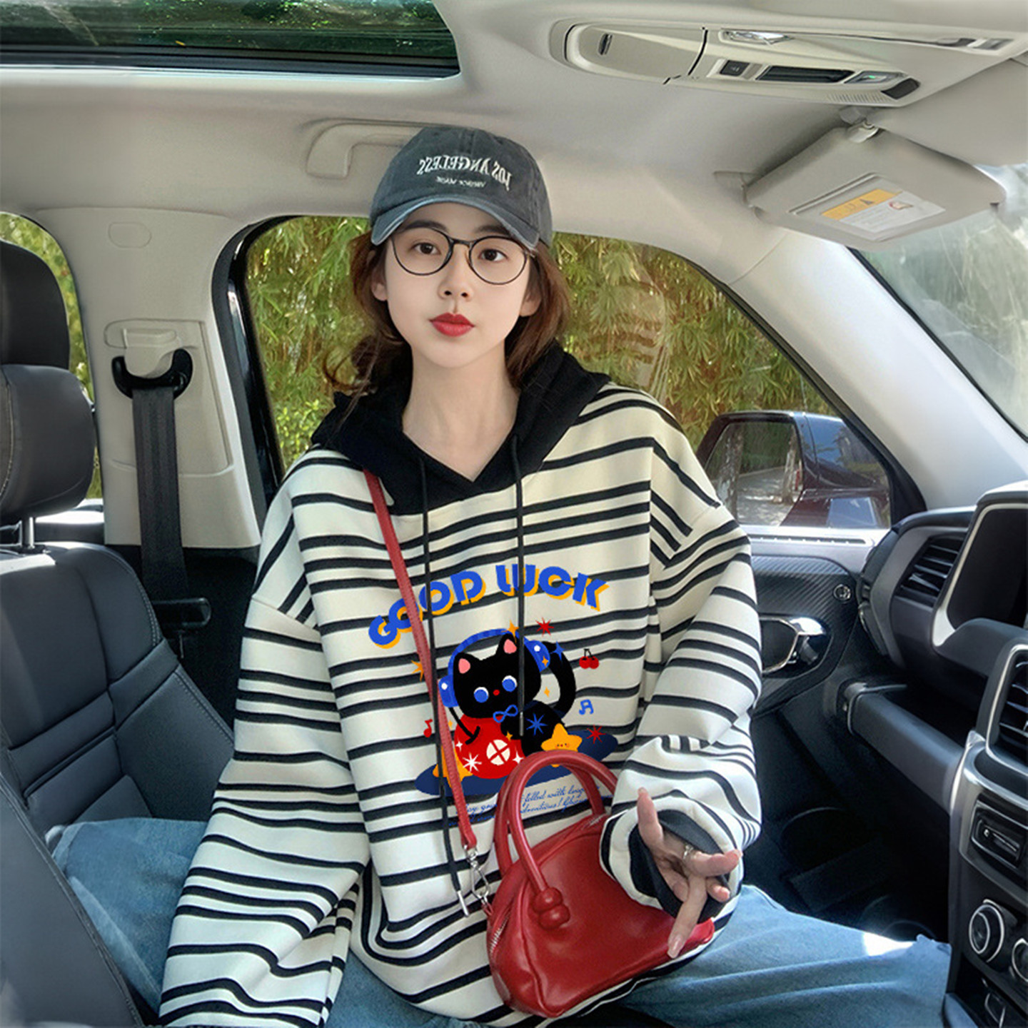 大码美式撞色条纹薄款卫衣女小个子卡通涂鸦宽松休闲显瘦连帽上衣