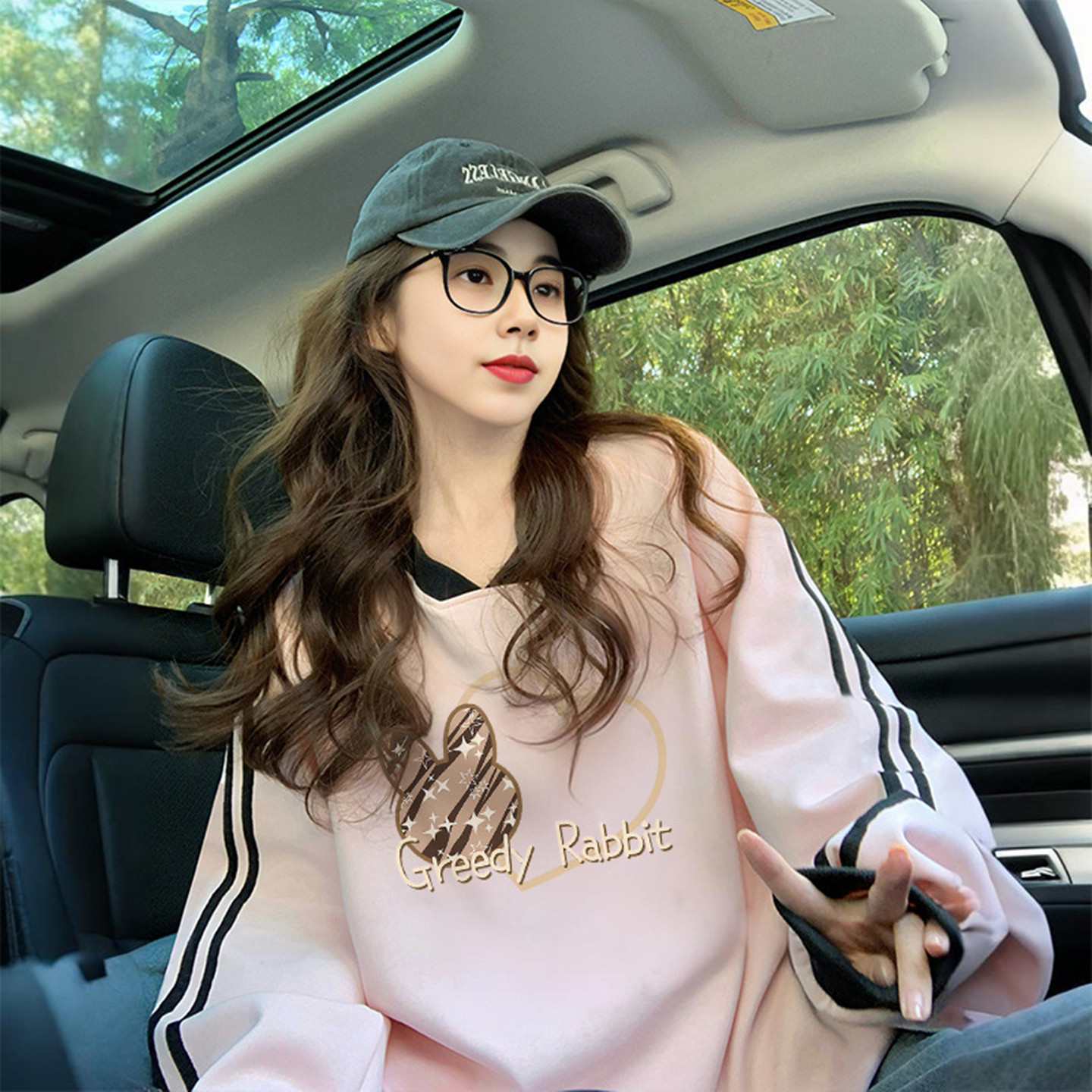 大码甜酷风两条杠拼接薄款卫衣女小众洋气印花宽松V领设计感上衣