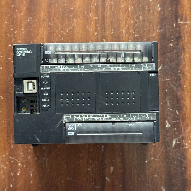 议价欧姆龙CP1E-E30DR-A 一个 成色如图,包好包邮维修