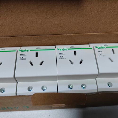 议价，施耐德导轨插座 EA9X310，闲置9新，保证正品，实图，维修