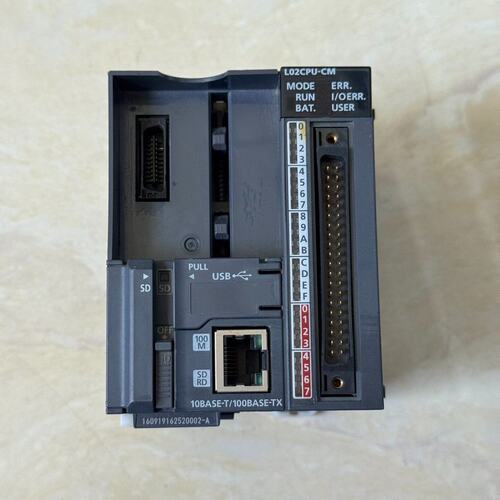 三菱PLC模块L02CPU-CM 正品拆机，功能正常，成色如