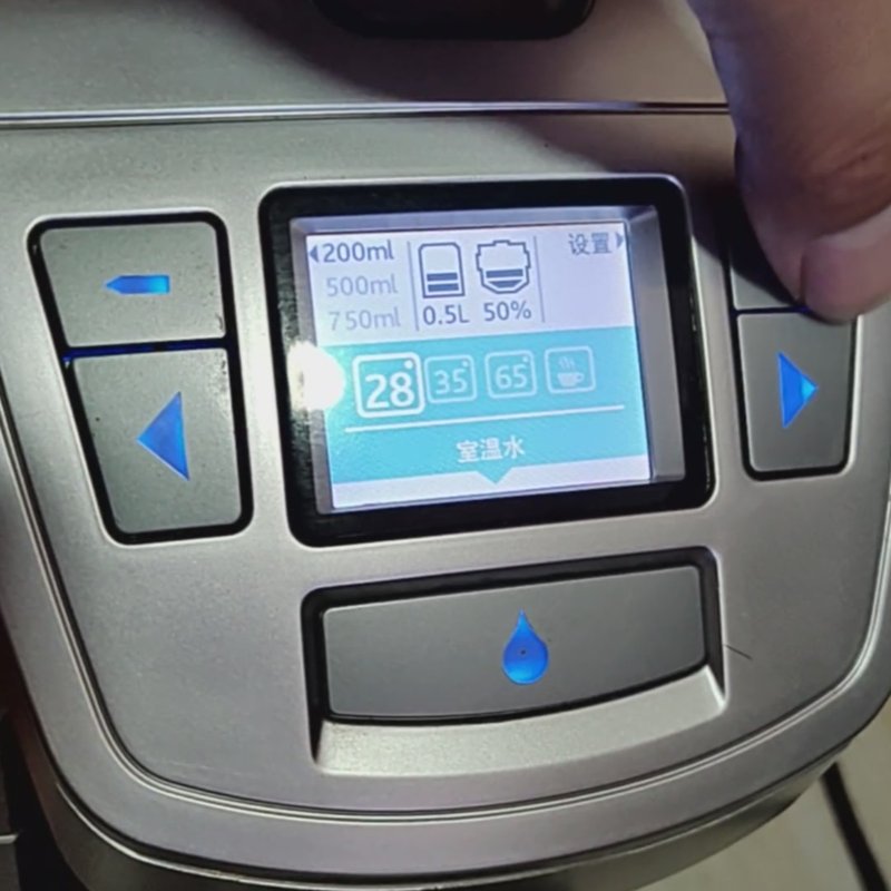 议价海尔 施特劳斯净水器 型号：HSW-V5HR，正常使用，滤芯维修