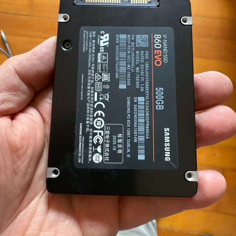 议价860 EVO 500GB固态硬盘,2.5寸SATA接口维修