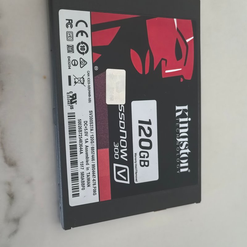 金士顿SSDNow V300 120GB固态硬盘,型号SV3