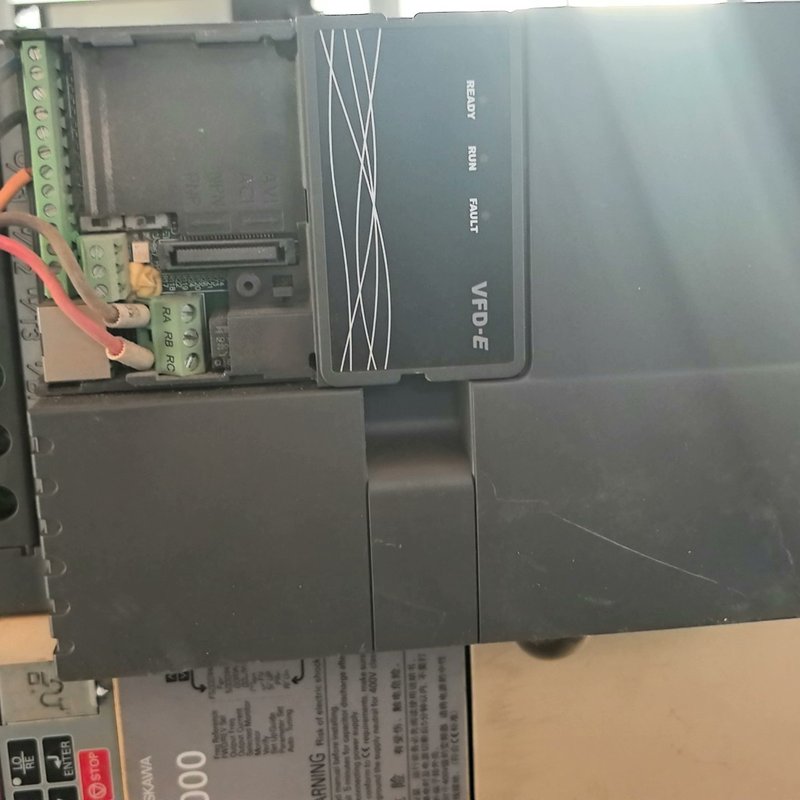 议价台达变频器V110E43A一台，功能包好，成色靓丽，较重维修