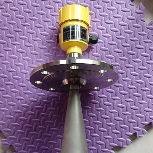 议价威格全新VEGAPULS SR 68雷达液位计，带喇叭口，轻维修