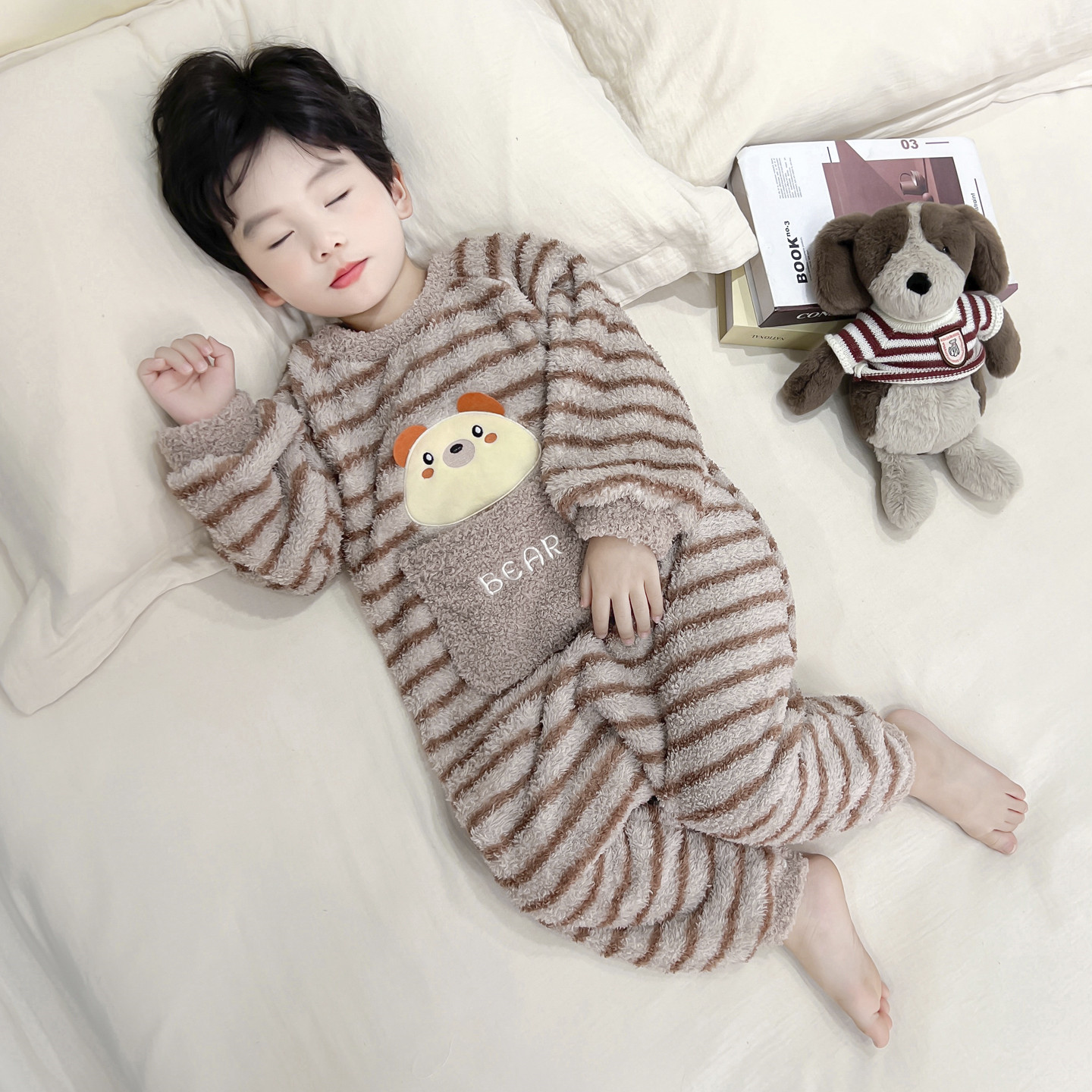 男童法兰绒连体睡衣2025秋冬新款儿童男宝宝保暖家居服防踢被睡袋