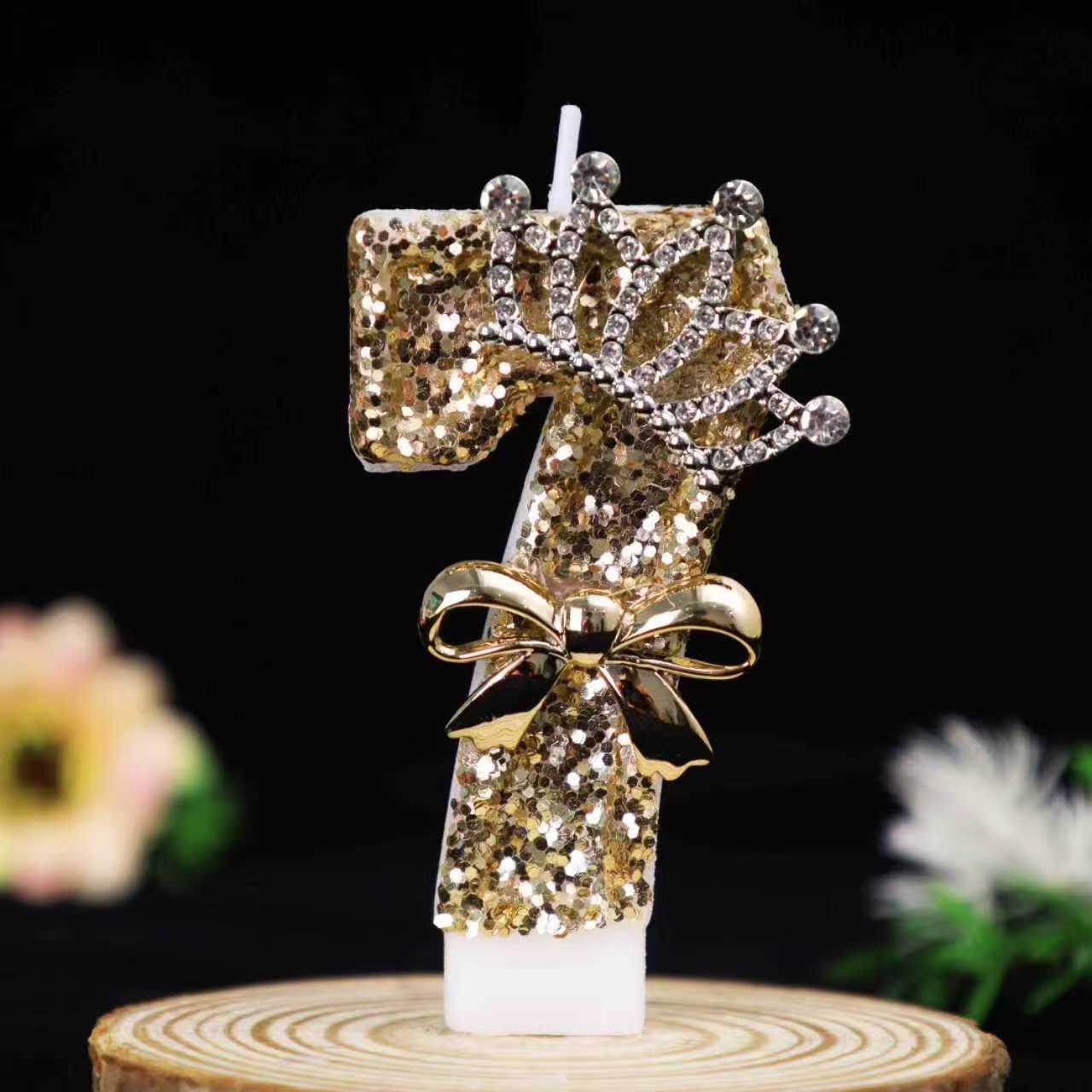 生日数字蜡烛，皇冠，蝴蝶结