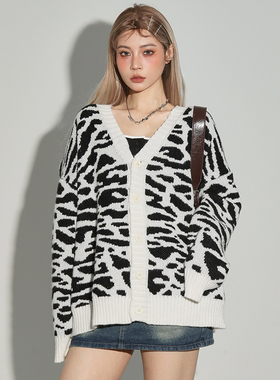 EGDG X NOMT 联名款黑白撞色开衫落肩休闲宽松黑白斑马纹毛衣开衫