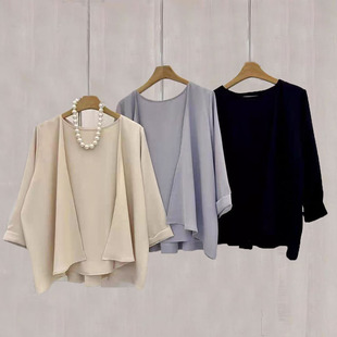 2025夏季新款短外套小众设计感帅气复古大翻领无扣短款薄外套女衫