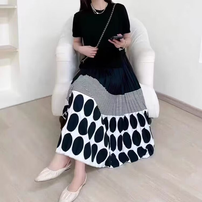 夏季港风优雅减龄短袖连衣裙