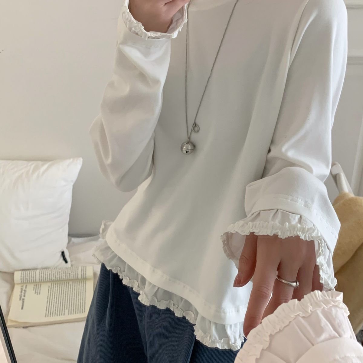 OMELET蛋卷-韩系复古百搭下摆拼棉布花边磨毛打底长袖T恤HT25818