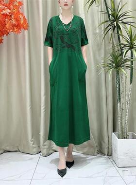 9542绿色织花针织连衣裙显瘦设计师优雅时尚轻奢气质夏季