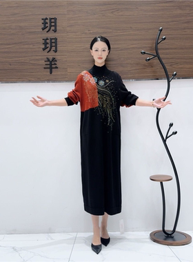 A303黑橘色设计款气质秋冬轻奢针织连衣裙时尚复古