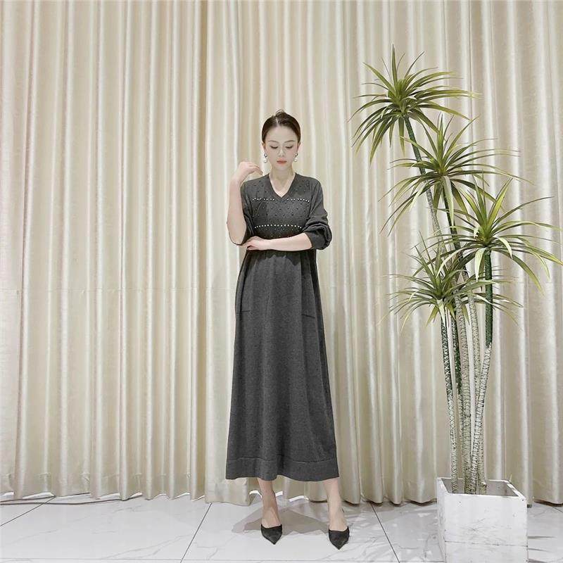 高级灰色钉珠设计款羊毛气质秋冬新品轻奢针织连衣裙时尚复古裙子,女装/女士精品,连衣裙,淘宝优惠券,粉丝福利购,淘宝优惠卷