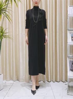 A195黑色立体提花设计款气质秋冬轻奢针织连衣裙时尚复古
