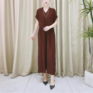 9675酒红色连衣裙收腰显瘦设计师优雅时尚 宽松 轻奢气质夏季