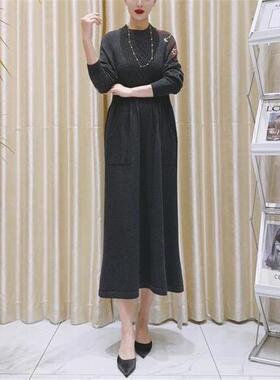 玥玥羊A143灰色立体织花设计款气质秋冬轻奢针织连衣裙时尚复古