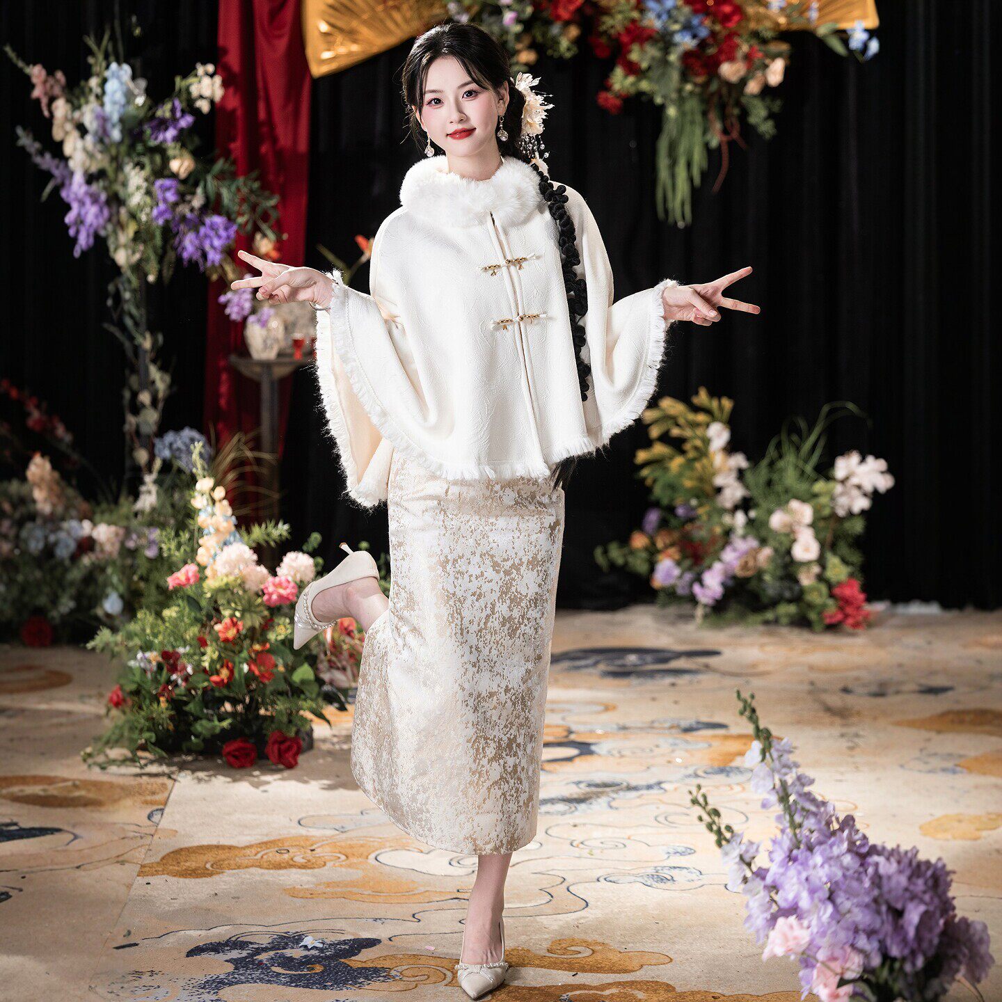 朱雀记白披肩搭配敬酒服新娘外搭秋冬季加厚新中式订婚礼服裙披风