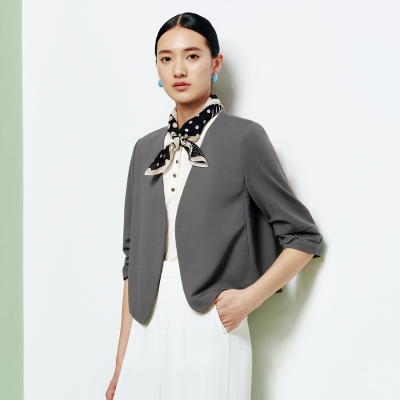 FS优雅V型无领七分袖廓形截短康妮西装外套26春夏新款女装1203A