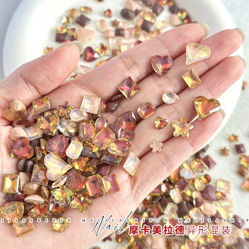 美甲饰品秋冬新款混装尖底钻歪心桃心爱心钻指甲装饰品