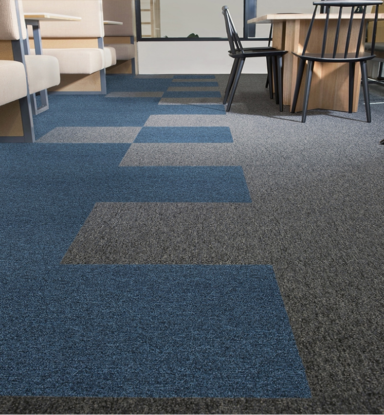 办公室写字楼培训班台球室满铺办公宾馆商用pvc丙纶防火方块地毯