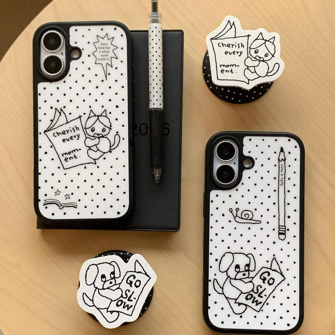 看书猫猫狗狗黑框软壳适用于苹果手机壳iPhone17promax手机壳保护套16pro/15/14promax/13/11pro可爱卡通ins