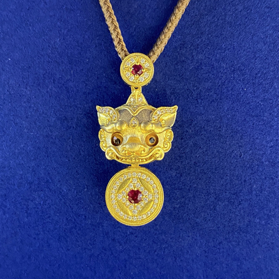 古法黄金点钻镶嵌钻石红宝石眨眼貔貅足金吊坠项链下单询价