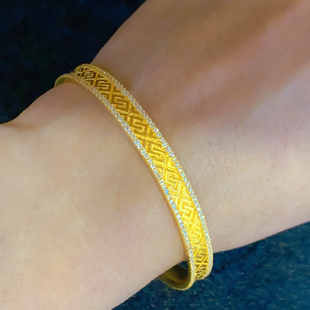 古法黄金镶钻石手工足金 999方胜纹满钻手镯现货58号圈口下单询价