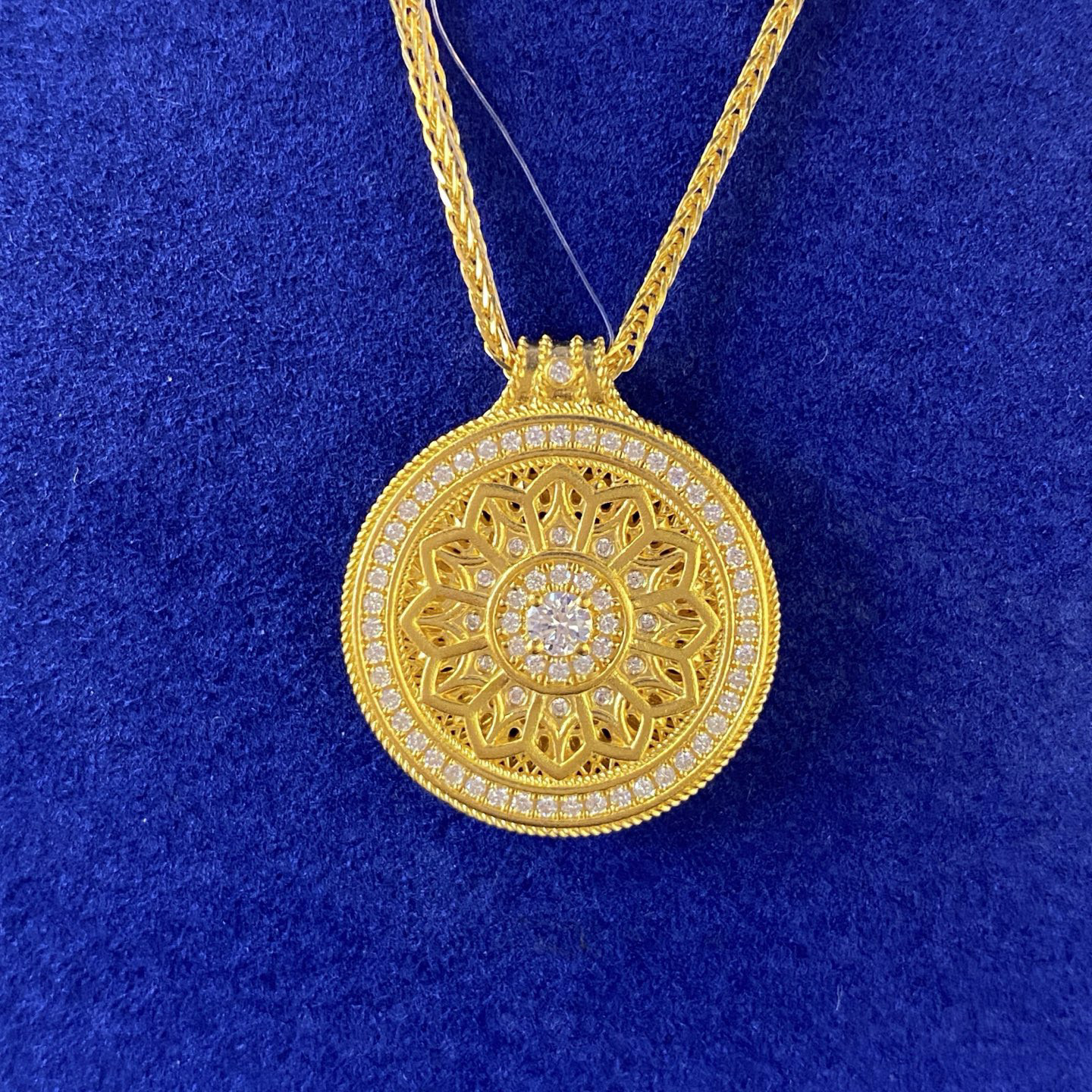 古法黄金点钻玫瑰花窗主石10分颈饰