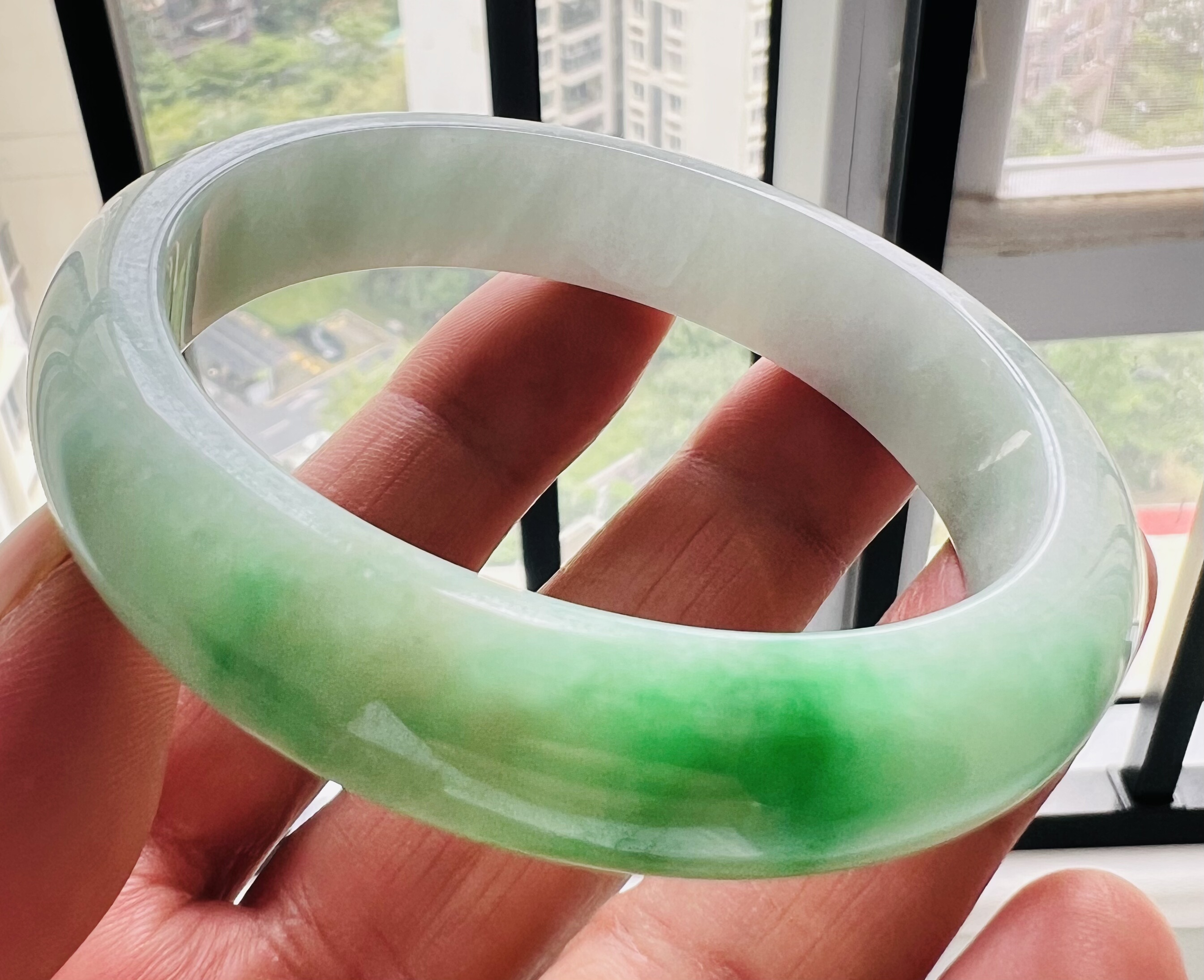 玉器街缅甸冰糯正阳绿翡翠手镯
