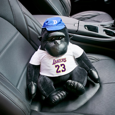网红球星篮球詹姆斯库里科比曼巴汽车摆件可爱车载卡通公仔装饰品