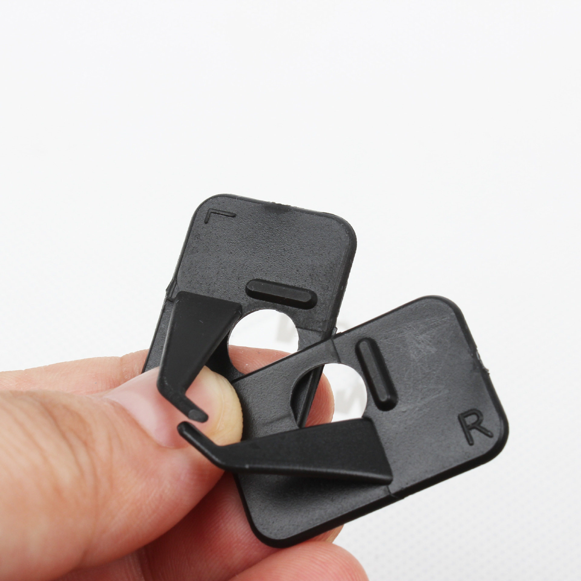 飓风弓箭反曲弓直拉弓竞技塑料左右手箭台磁铁箭台弓箭配件