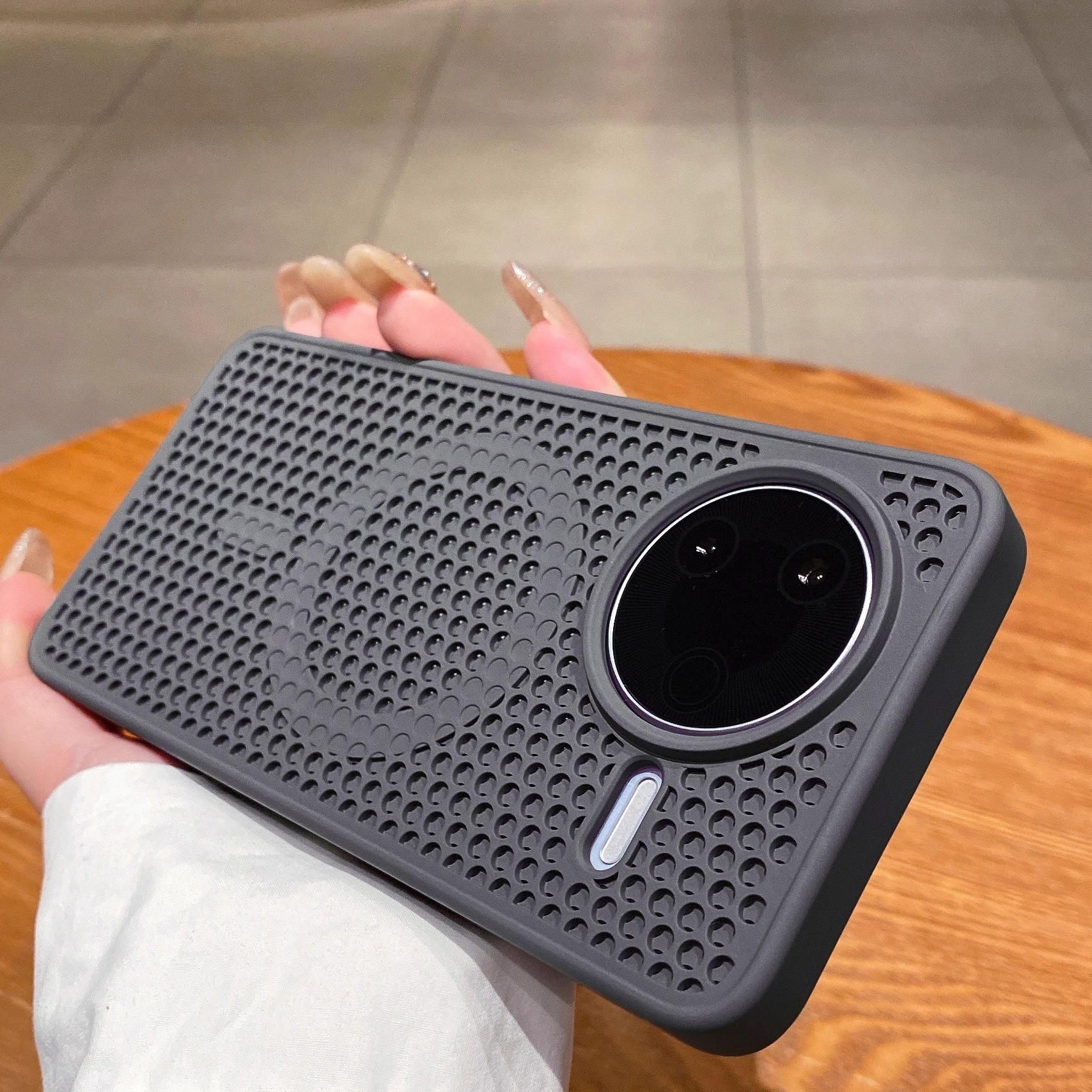 创意蜂窝散热磁吸壳适用于红米