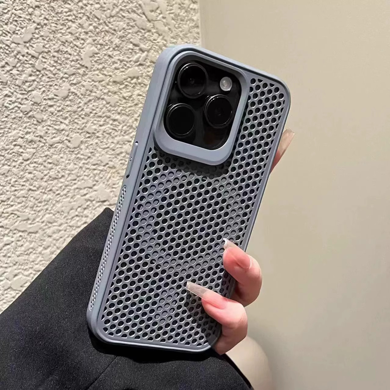 蜂窝网孔散热适用苹果16promax磁吸手机保护壳iPhone15pro磁吸充电透气散热14pm高级感肤感磨砂13pro/12防摔