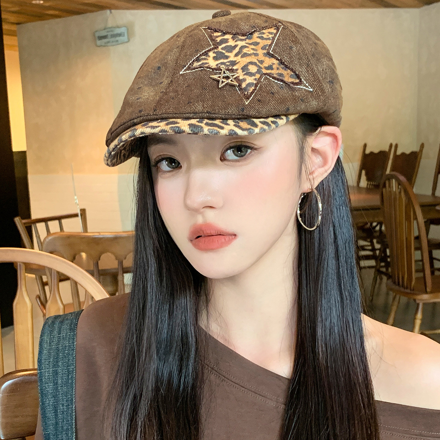破洞星星豹纹显脸小女款报童帽